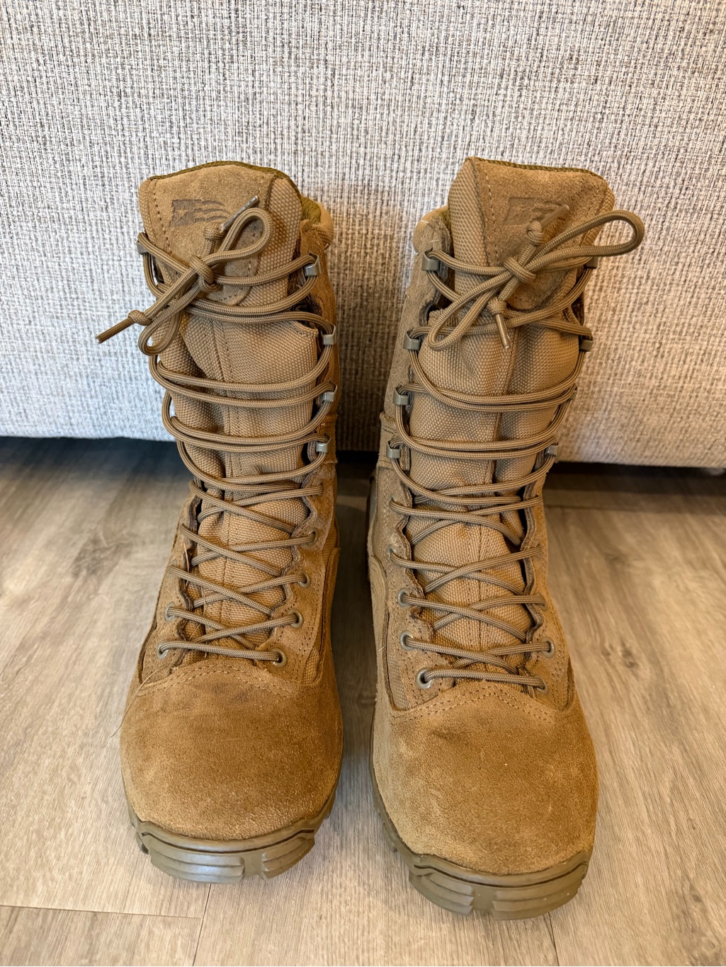 Belleville Tactical Men’s Desert Tan Combat Boots Safe To Fly